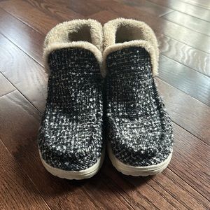 Hey dude tweed booties